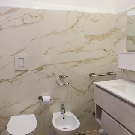 Bed & Breakfast Skyport Naples