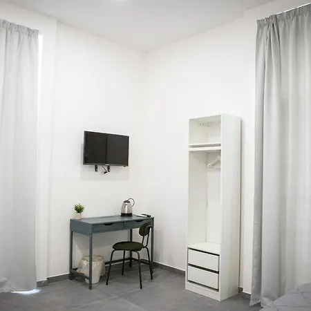 Bed & Breakfast Skyport Naples